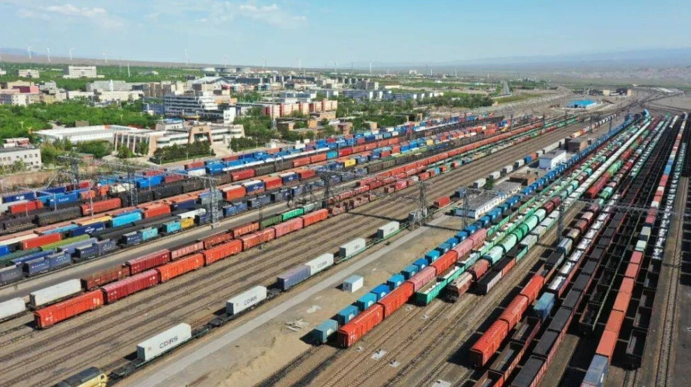 قطارات الصين وأوروبا (آسيا الوسطى) تذهب إلى أماكن بعيدة على أمل