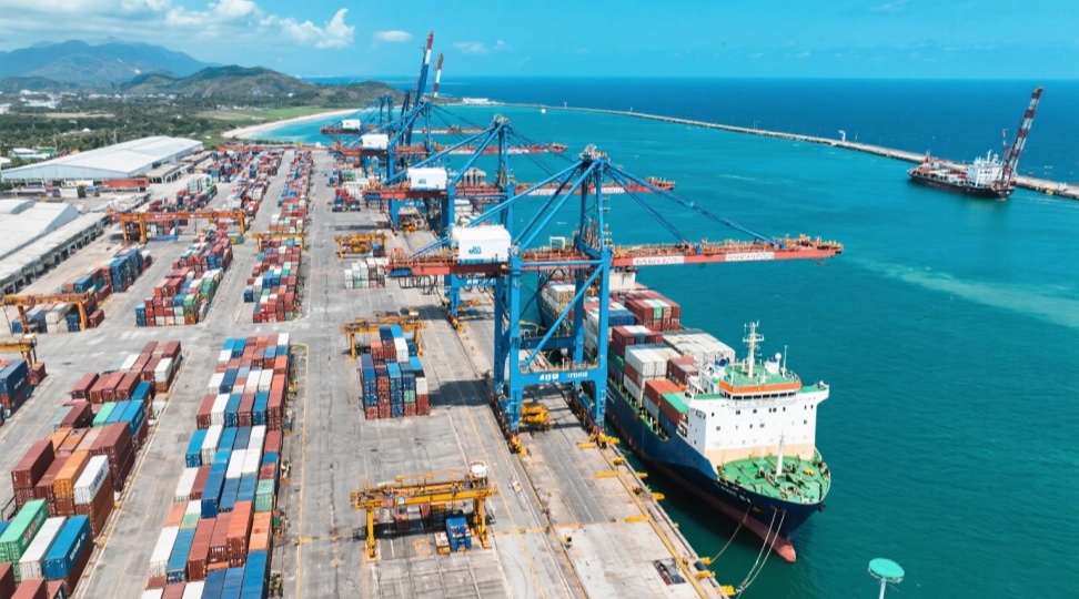 Manzanillo port aerial view Panama transit 21 days cheapest shipping to Mexico